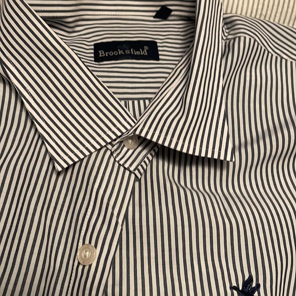 Brooksfield poplin pinstripe button down dress shirt - Picture 3 of 3